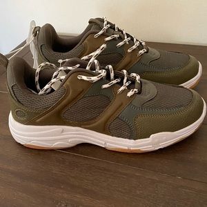 TARGET size 4 sneakers